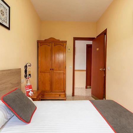 Oyo Hostal El Paisano Утрера Экстерьер фото