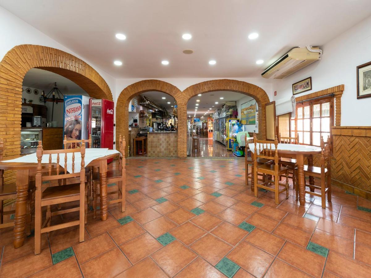 Oyo Hostal El Paisano Утрера Экстерьер фото