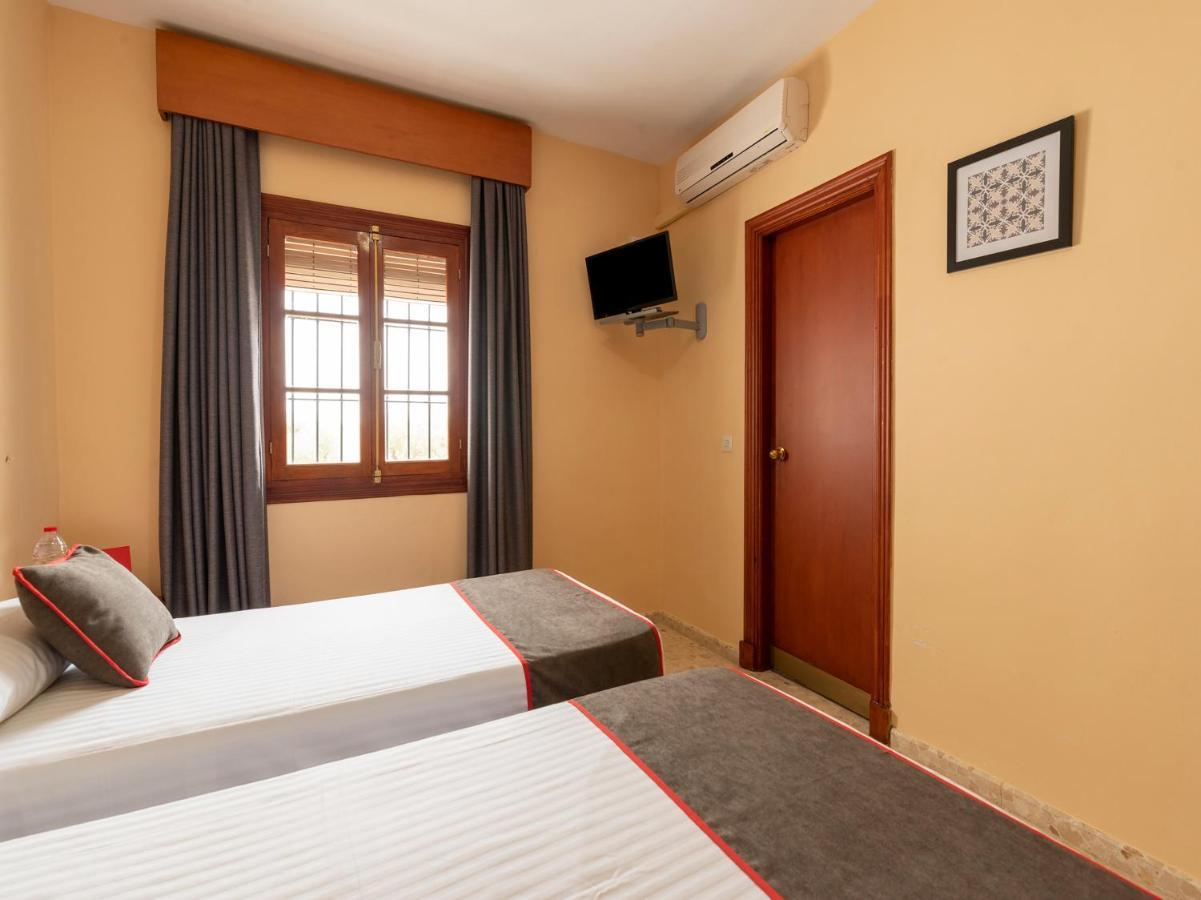 Oyo Hostal El Paisano Утрера Экстерьер фото
