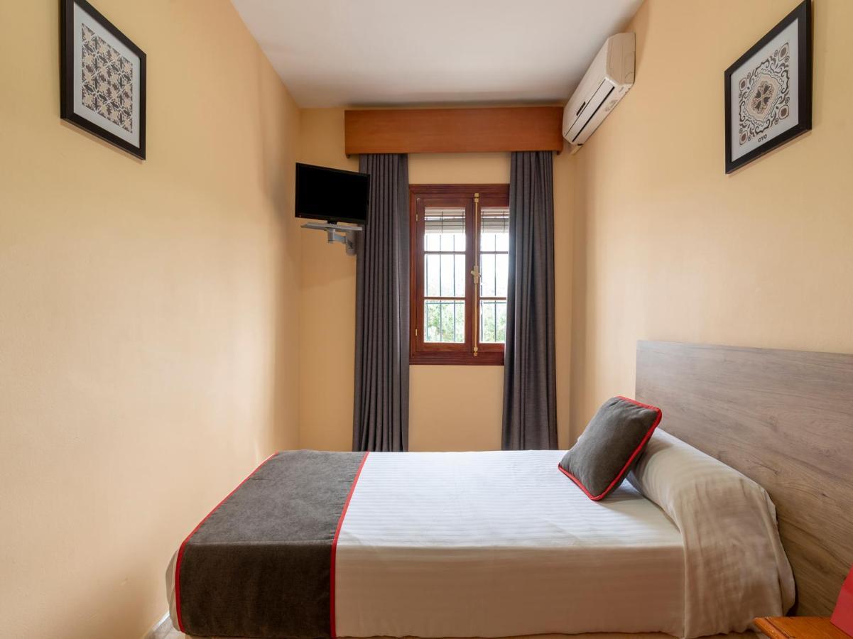 Oyo Hostal El Paisano Утрера Экстерьер фото