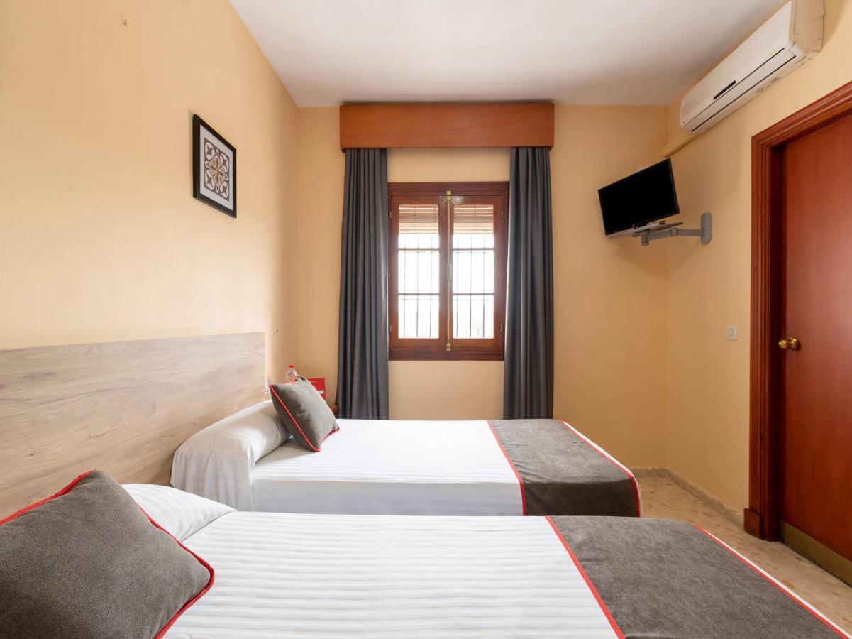 Oyo Hostal El Paisano Утрера Экстерьер фото
