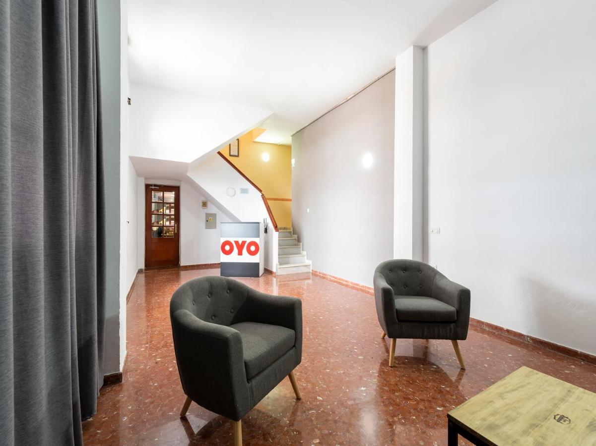 Oyo Hostal El Paisano Утрера Экстерьер фото