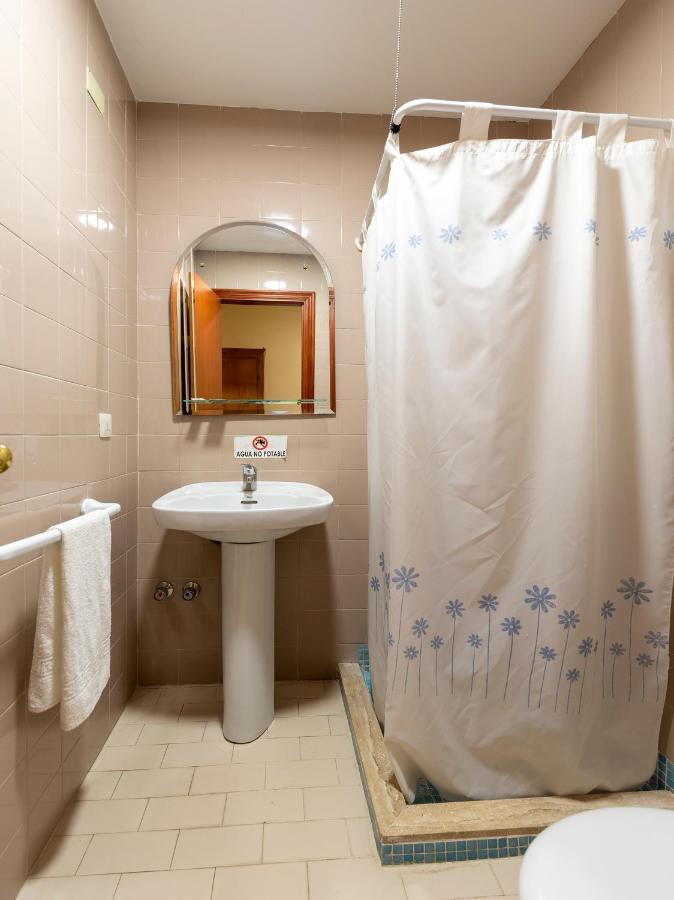 Oyo Hostal El Paisano Утрера Экстерьер фото