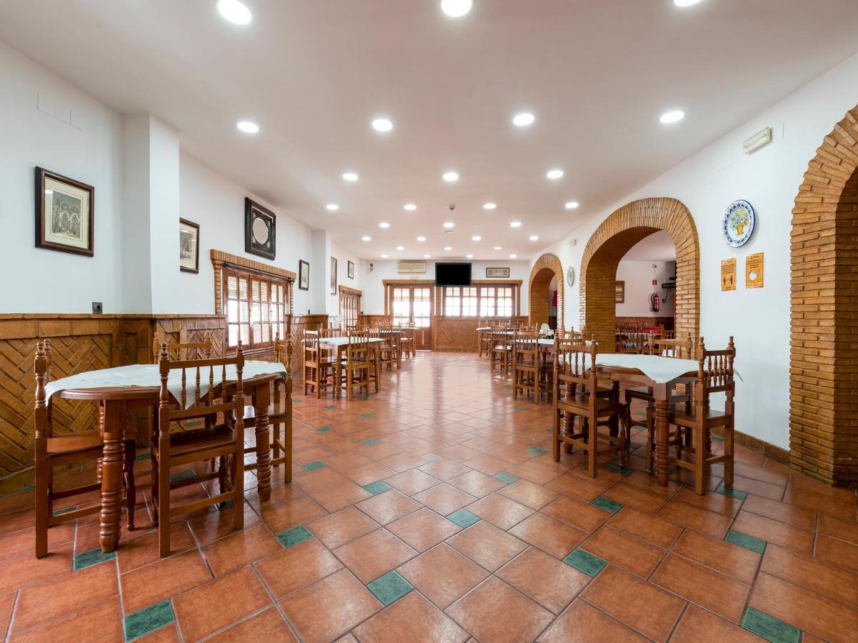 Oyo Hostal El Paisano Утрера Экстерьер фото