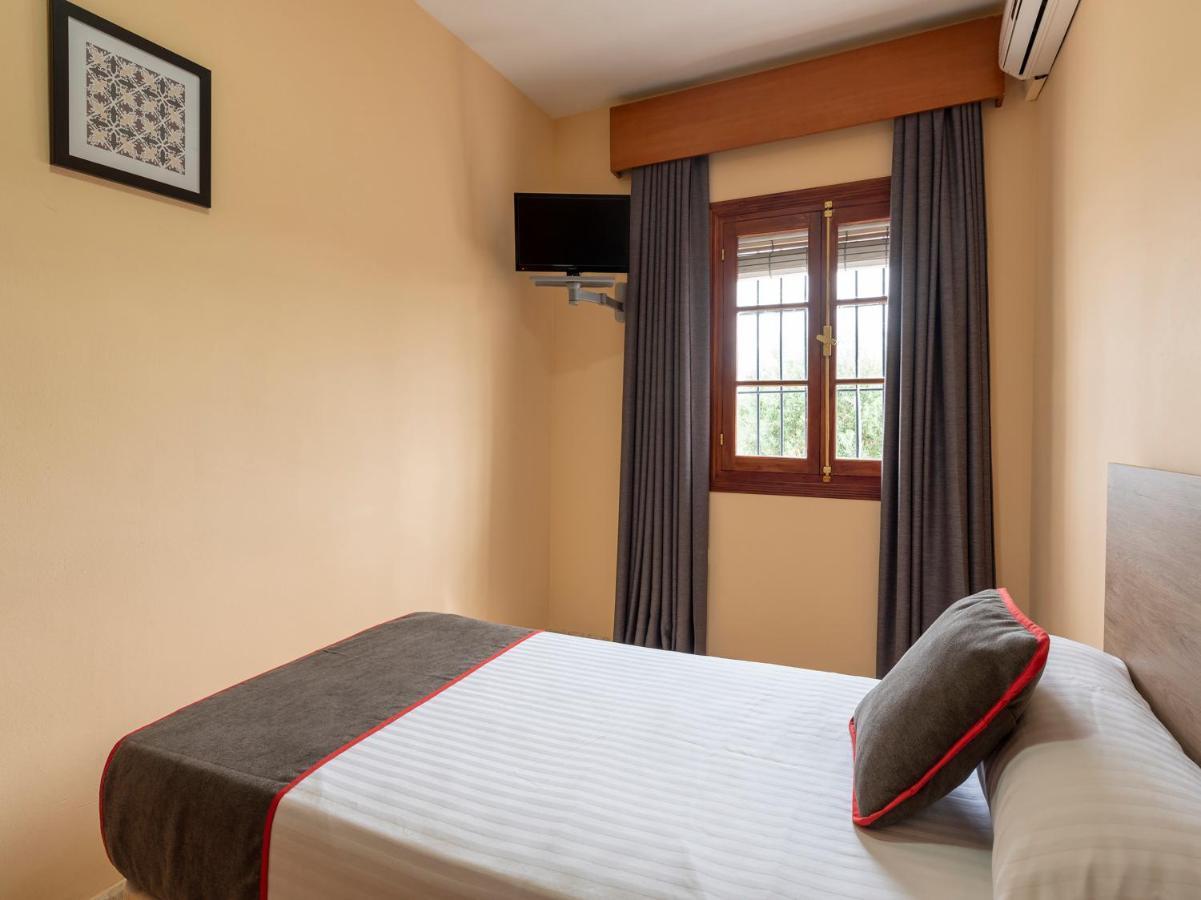 Oyo Hostal El Paisano Утрера Экстерьер фото