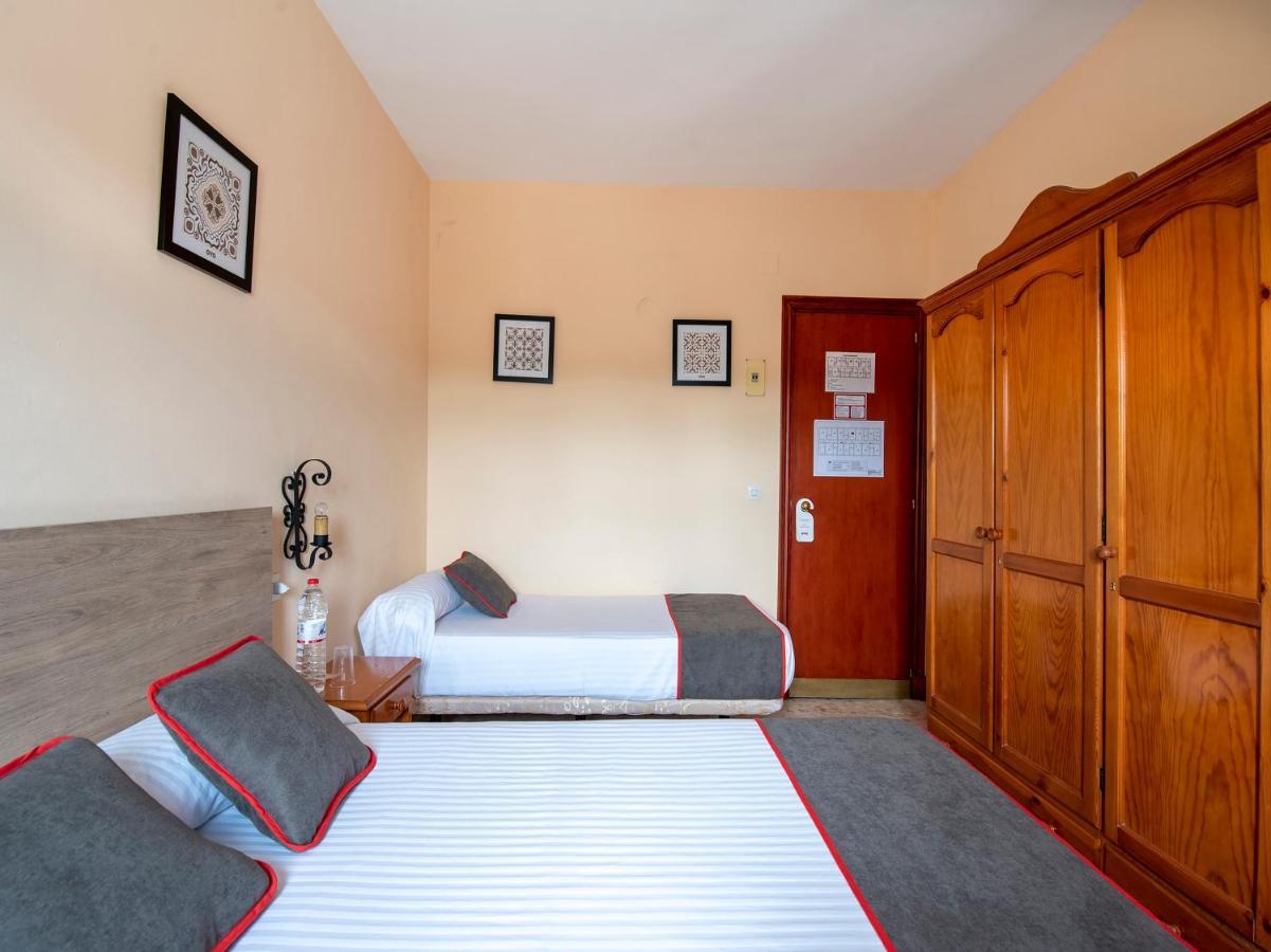 Oyo Hostal El Paisano Утрера Экстерьер фото