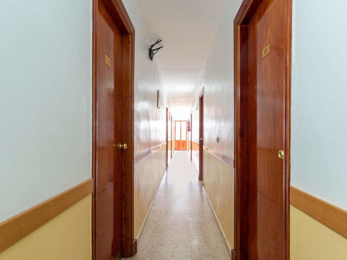 Oyo Hostal El Paisano Утрера Экстерьер фото